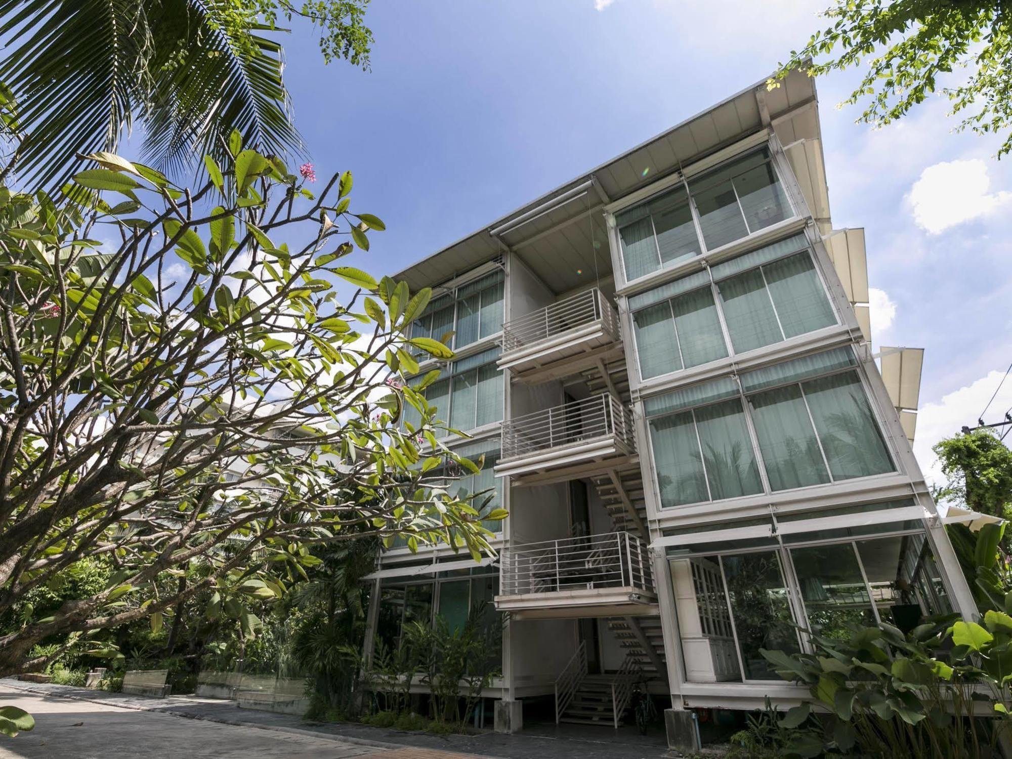 Refillnow! Hostel Bangkok Exterior photo